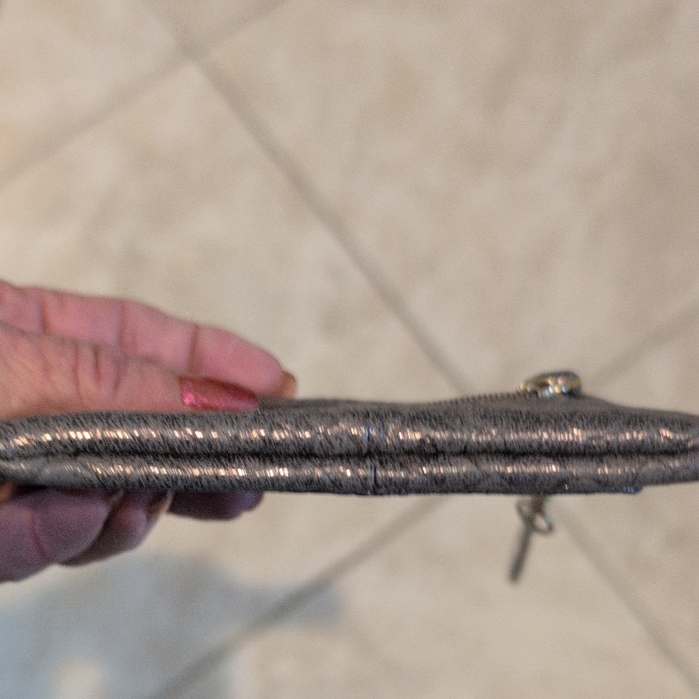 Textured Credit Card Holder Key Ring - Picture 7 of 7